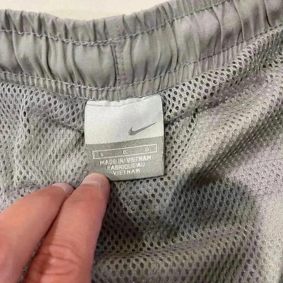 Vintage Early 2000’s Nike Swim Trunks Gray Board Shorts Silver Label Men’s Large - Picture 4 of 8